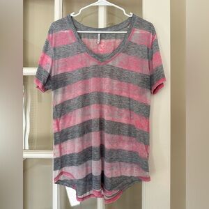 Lightweight/sheer short sleeve tee